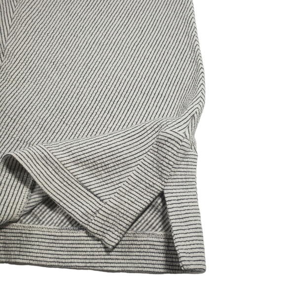 Lucky Brand V Neck Sleeveless Blouse Size Small - Picture 3 of 10